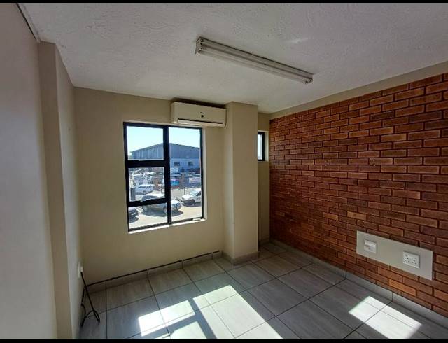 INDUSTRIAL PROPERTY TO RENT IN HENNOPSPARK